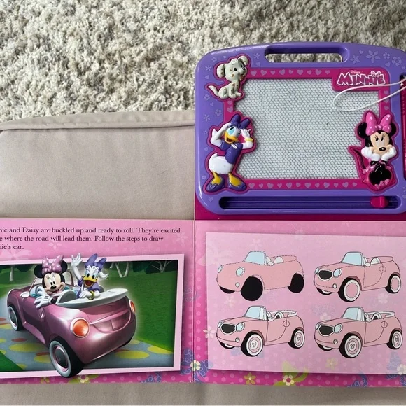 Disney Minnie Mouse Purple Read and Doodle Drawing Board - Picture 7 of 14